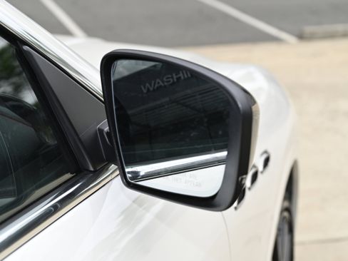 New 2024 Maserati Levante Modena Ultima image 13