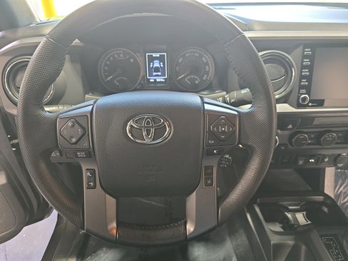 Certified 2023 Toyota Tacoma TRD Off-Road w/ Technology Package AWD/4WD image 15