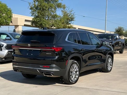 Used 2025 Buick Enclave Preferred FWD image 5