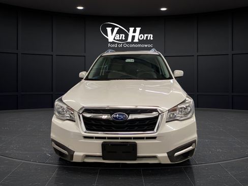 Used 2018 Subaru Forester 2.5i Premium w/ All-Weather Package AWD/4WD image 8