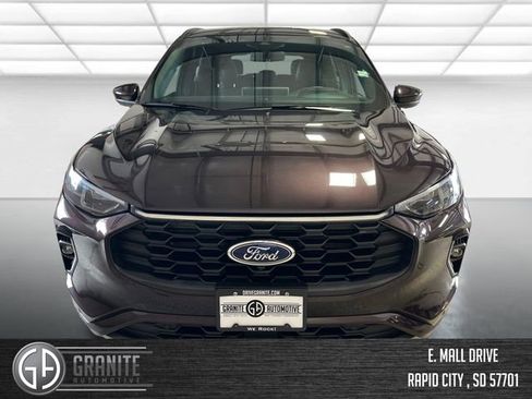 Used 2023 Ford Escape ST-Line Elite w/ Premium Technology Package AWD/4WD image 9