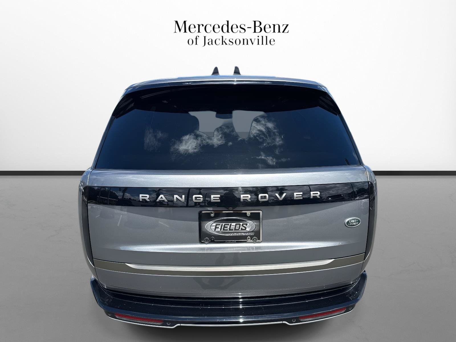 Used 2023 Land Rover Range Rover SE AWD/4WD image 4