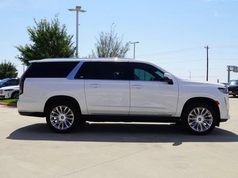 Used 2023 Cadillac Escalade ESV Premium Luxury w/ Performance Package AWD/4WD image 10