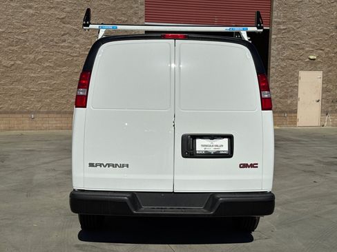 New 2025 GMC Savana 2500 w/ Driver Convenience Package RWD image 19