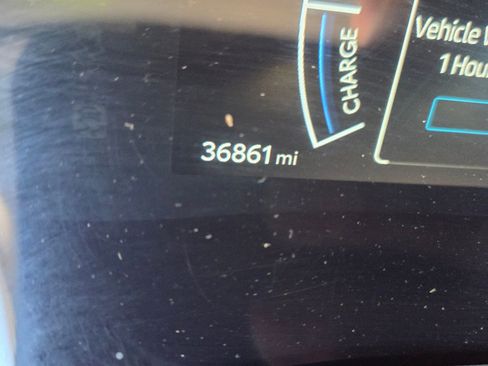 Used 2025 Toyota Camry SE image 27