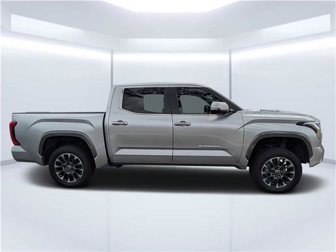 Used 2024 Toyota Tundra Limited image 2