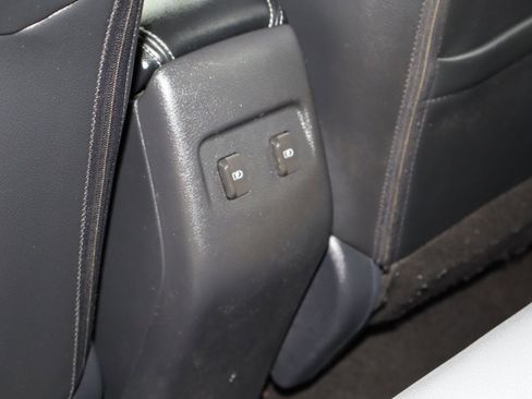 Used 2024 Nissan Kicks SR w/ SR Premium Package FWD image 18