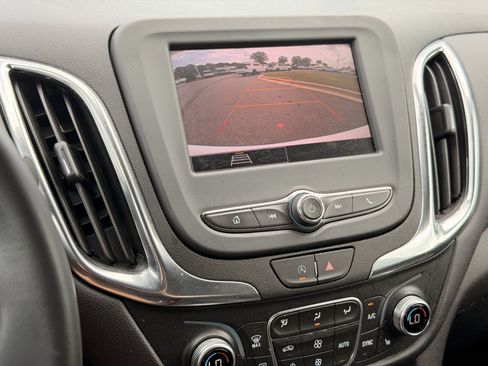 Used 2023 Chevrolet Equinox LT FWD image 25