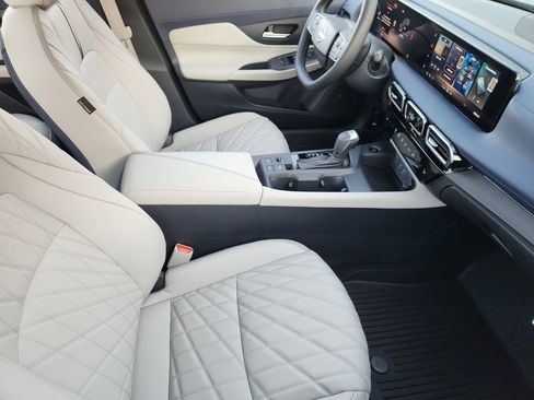 New 2026 Nissan Sentra SL w/ Floor Mat Package FWD image 10