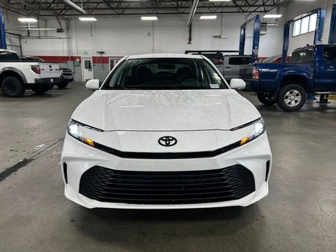 Certified 2026 Toyota Camry LE image 8