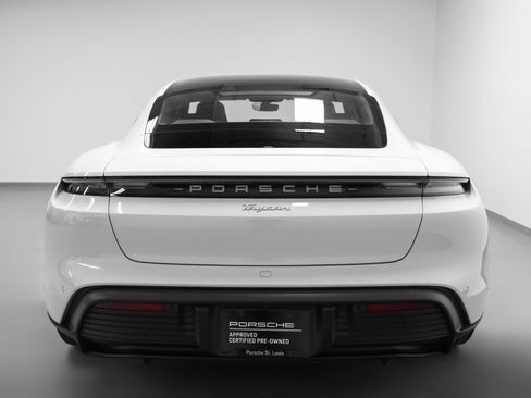 Used 2023 Porsche Taycan image 11