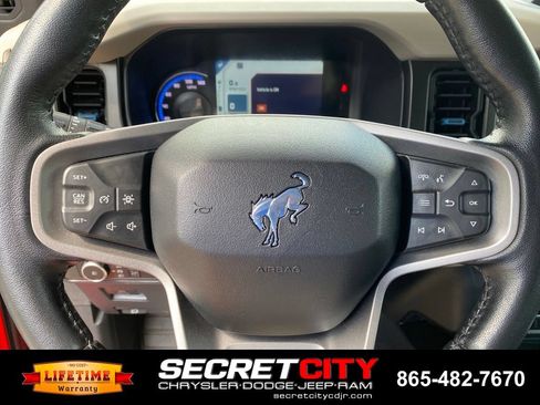 Used 2022 Ford Bronco Wildtrak AWD/4WD image 17