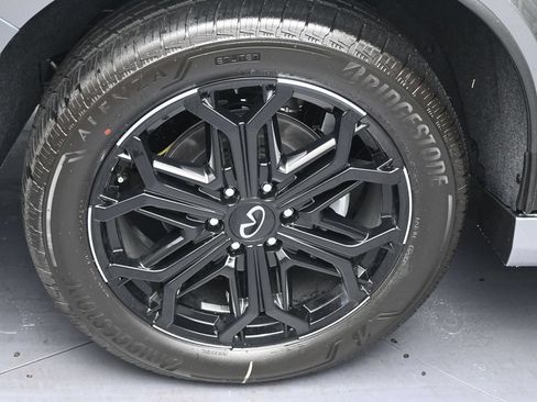 New 2027 INFINITI QX80 Sensory w/ Sport Exterior Package AWD/4WD image 5