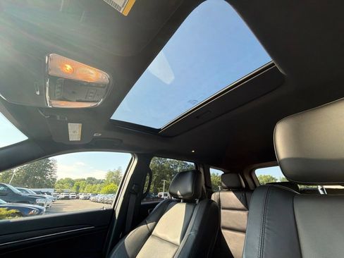 Used 2021 Jeep Grand Cherokee Limited AWD/4WD image 29