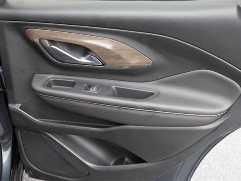 Used 2022 GMC Terrain Denali w/ Denali Premium Package image 18