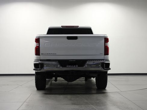 Used 2022 Chevrolet Silverado 2500 LT AWD/4WD image 5