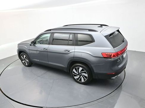 Used 2024 Volkswagen Atlas SE AWD/4WD image 25