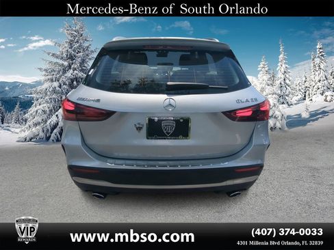 Used 2024 Mercedes-Benz GLA 35 AMG 4MATIC image 17