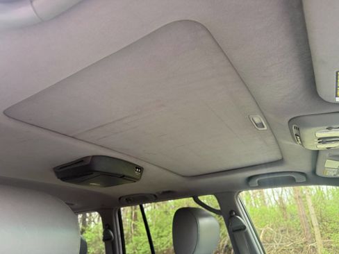 Used 2006 Lexus LX 470 4WD image 25