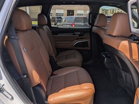 Certified 2025 Kia Telluride AWD image 27