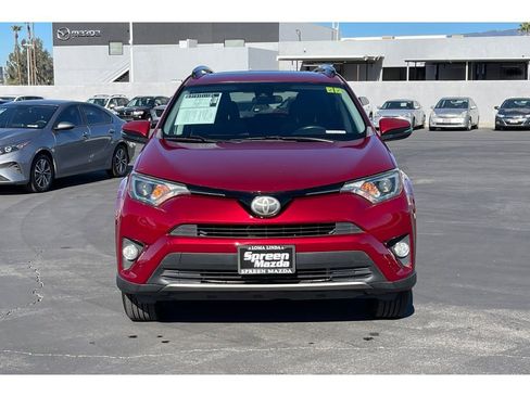 Used 2018 Toyota RAV4 XLE image 10