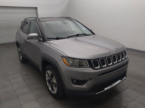 Used 2018 Jeep Compass Limited AWD/4WD image 13