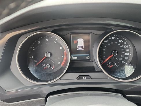 Used 2021 Volkswagen Tiguan SE R-Line FWD image 8