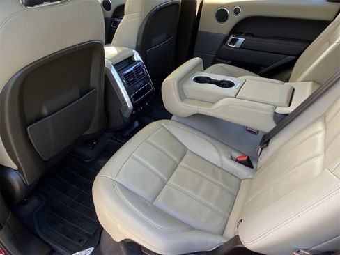 Used 2021 Land Rover Range Rover Sport SE image 16