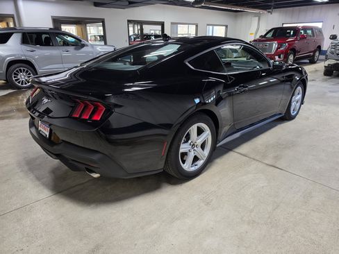 Used 2026 Ford Mustang Coupe image 4