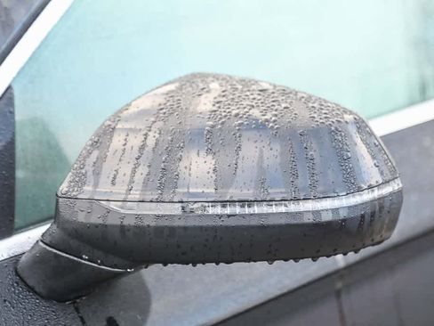 Used 2023 Audi Q5 2.0T Premium w/ Convenience Package image 17