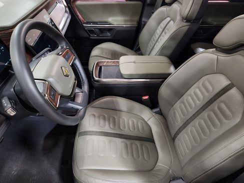 Used 2023 Rivian R1S Launch Edition image 20