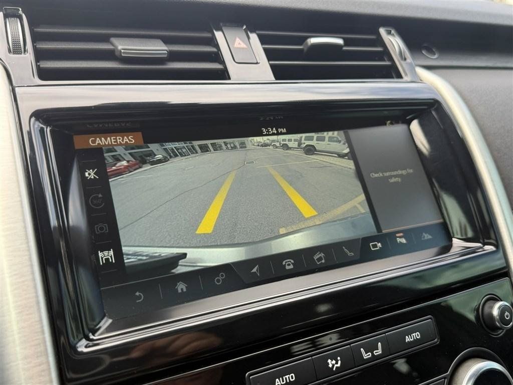 Used 2018 Land Rover Discovery HSE AWD/4WD image 32