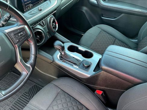 Used 2020 Chevrolet Blazer LT FWD image 18