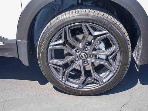 New 2026 Nissan Kicks SR image 10