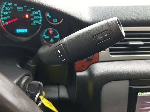 Used 2011 GMC Yukon SLE image 17