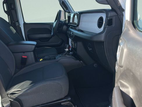 Used 2024 Jeep Wrangler Unlimited Sport image 46