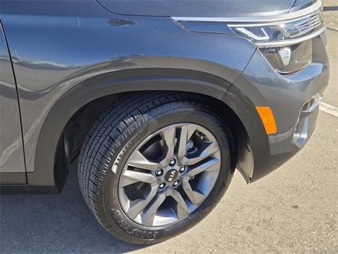 Used 2021 Kia Seltos S image 6