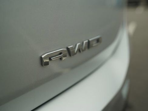 Used 2022 GMC Terrain SLT image 40