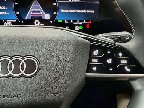 Certified 2025 Audi Q5 Premium Plus w/ Premium Plus AWD/4WD image 12