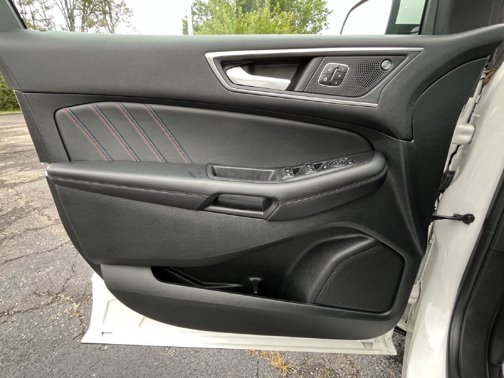Used 2023 Ford Edge ST AWD/4WD image 11