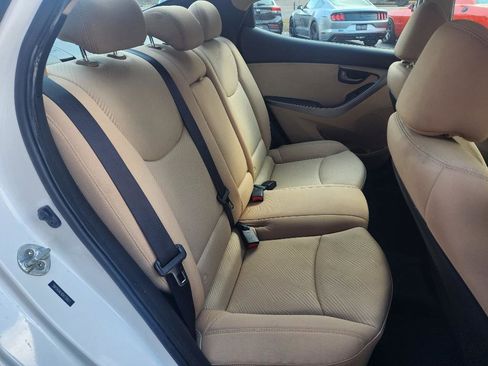 Used 2013 Hyundai Elantra GLS w/ Preferred Pkg image 9