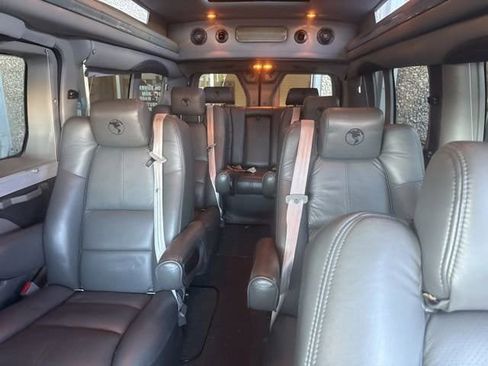 Used 2019 Ford Transit 150 148 Low Roof w/ Exterior Upgrade Package RWD image 12