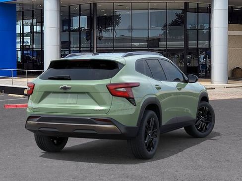 New 2026 Chevrolet Trax ACTIV FWD image 4