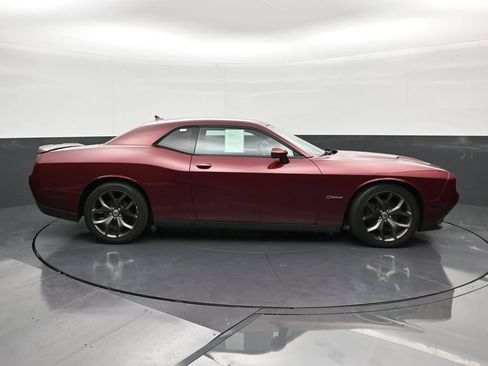 Used 2018 Dodge Challenger SXT Plus RWD image 6