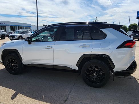 Used 2024 Toyota RAV4 XSE w/ Weather Package AWD/4WD image 8