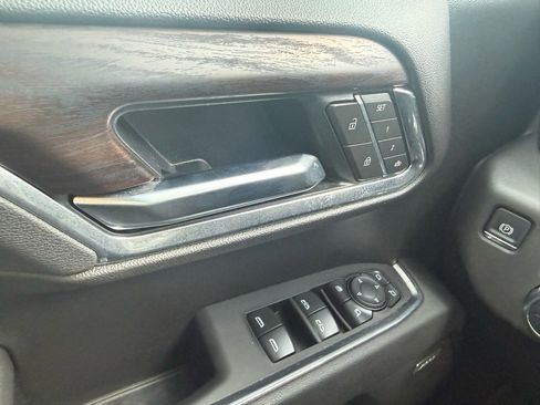 Used 2025 GMC Sierra 1500 SLT w/ SLT Premium Plus Package image 18
