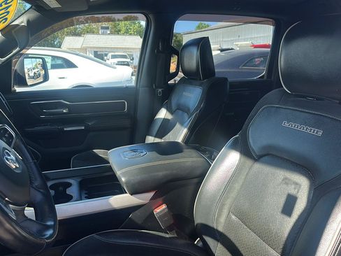 Used 2019 RAM 1500 Laramie w/ Sport Appearance Package AWD/4WD image 14