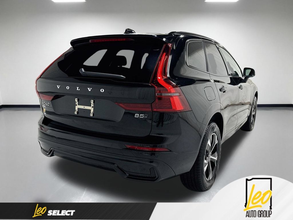 Used 2026 Volvo XC60 B5 Core AWD/4WD image 7