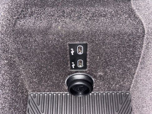 Used 2023 BMW i7 xDrive60 image 31