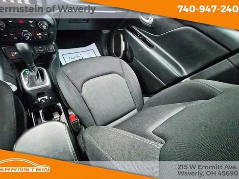 Used 2023 Jeep Renegade Latitude image 14